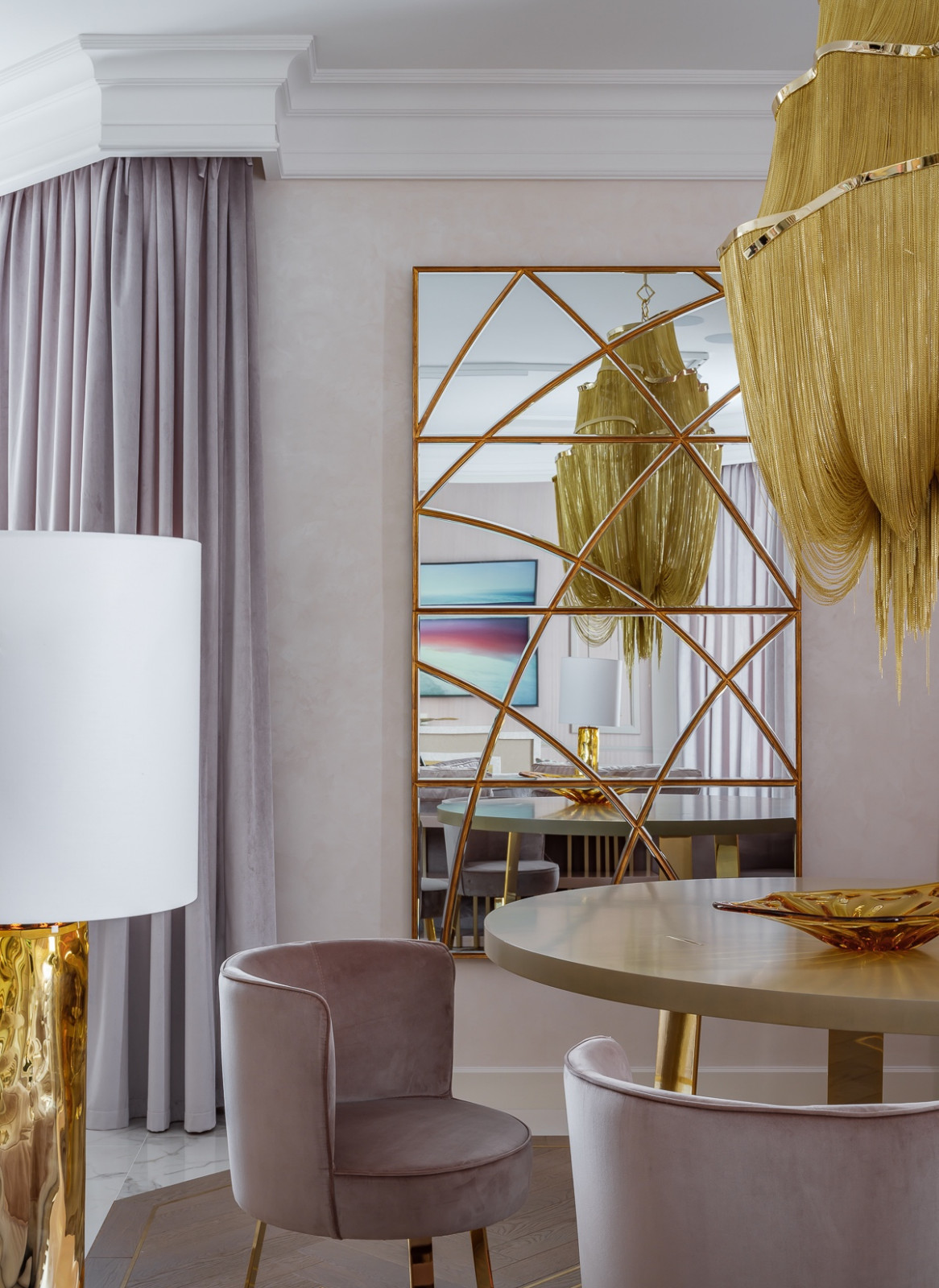 Люкс интерьер столовой в Квартире 160 кв. м. в стиле Неоклассика