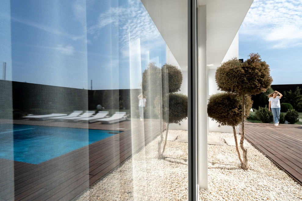 Современный дом c бассейном в Ростовской области