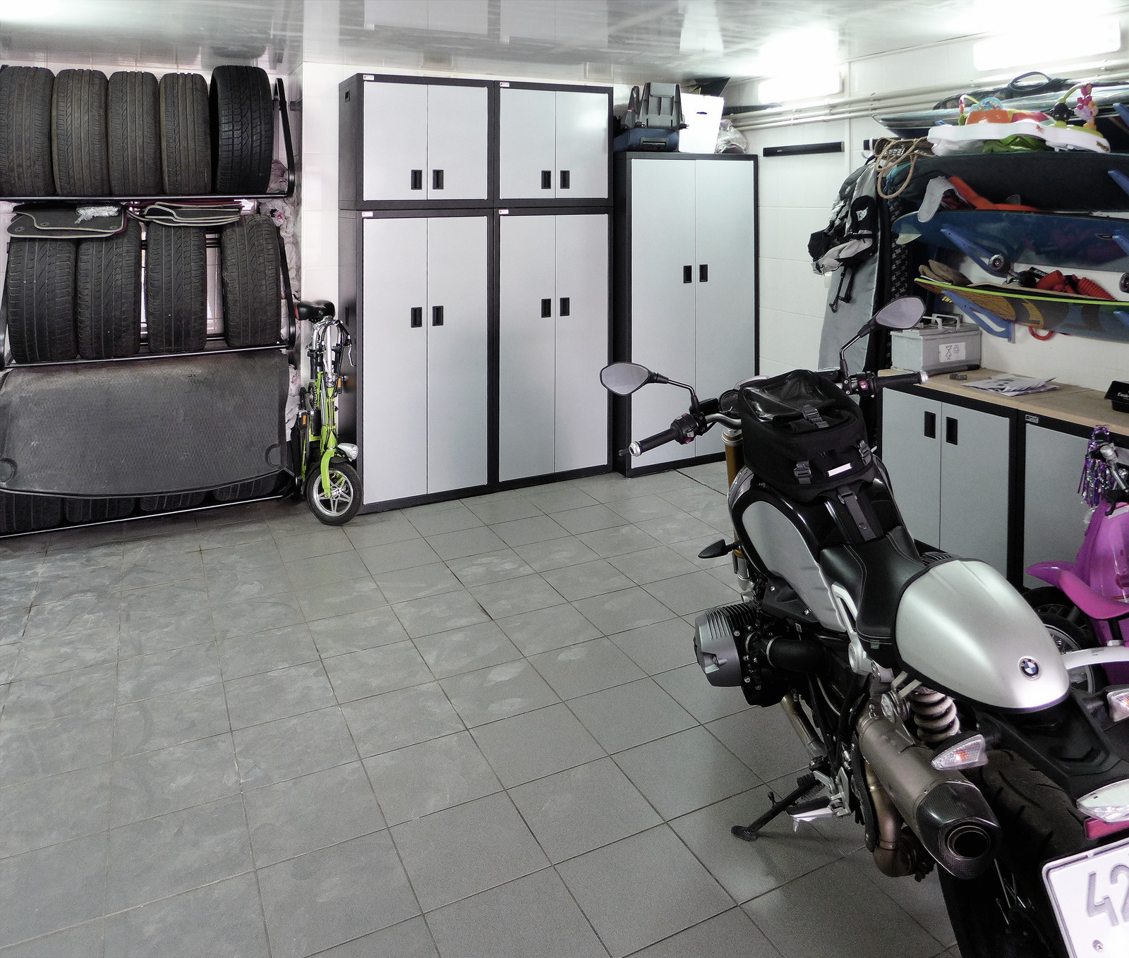 Как нам обустроить гараж