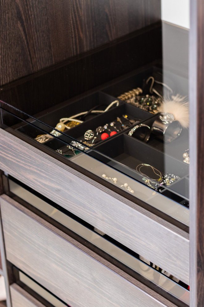 Гардеробная комната ЖК "Лиственный"