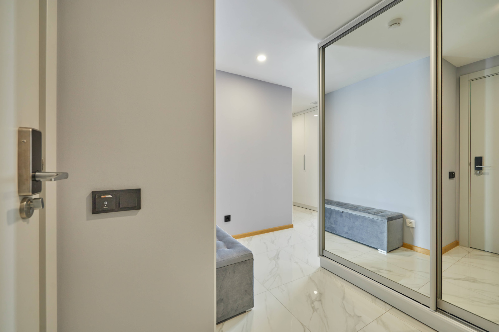 Минималистичные апартаменты евродвушка Avenue