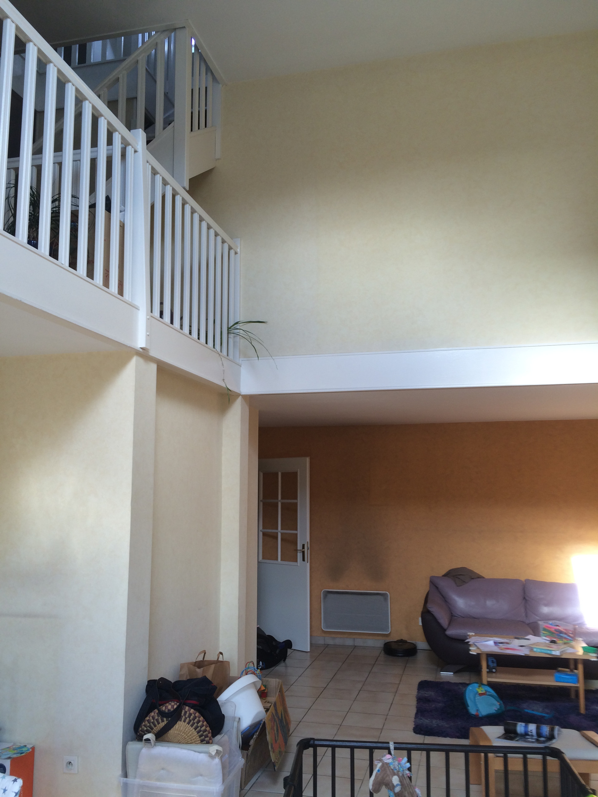 До и после:  Минималистичный дом с сеткой-гамаком во Франции