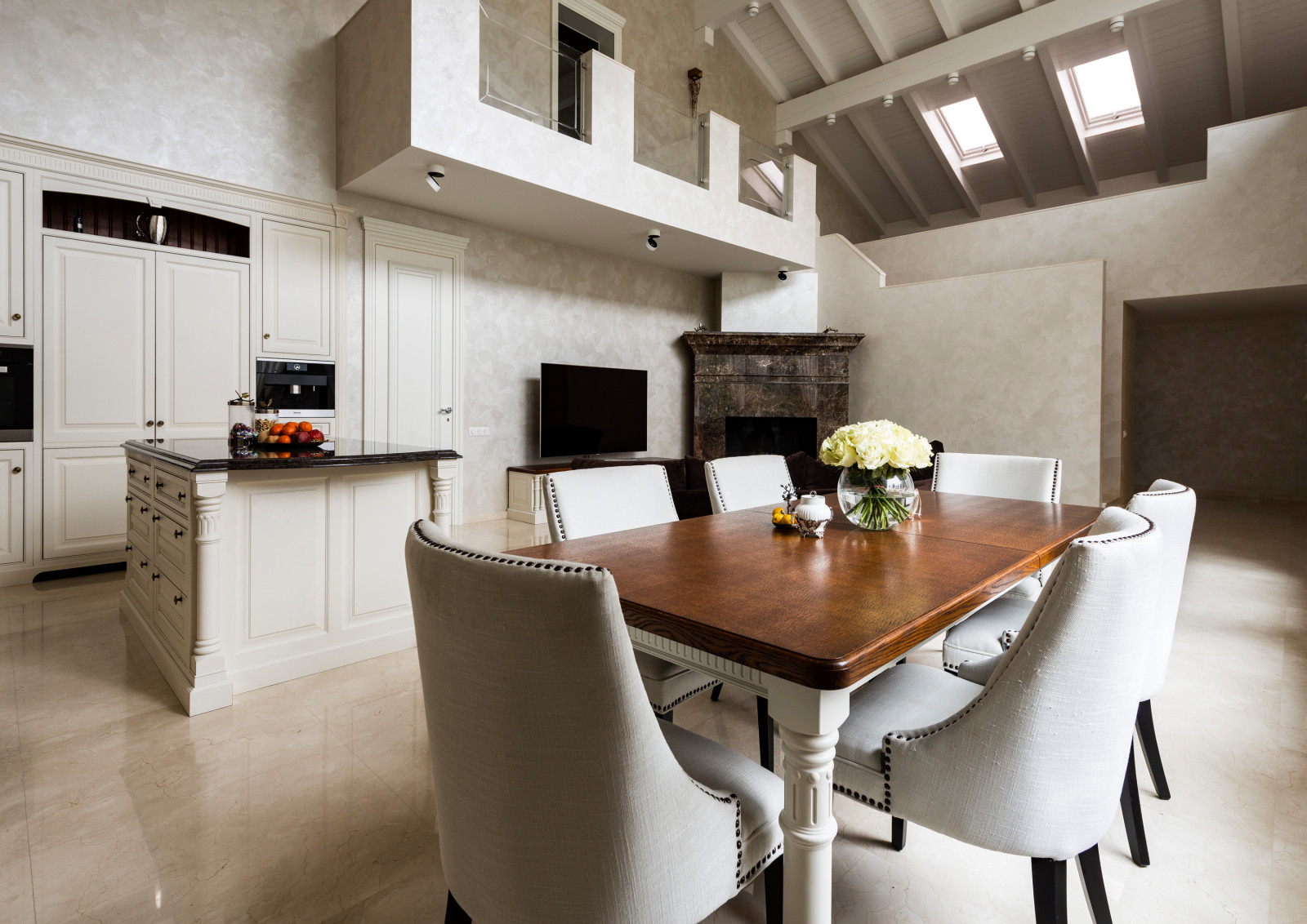 Кухня в загородный дом