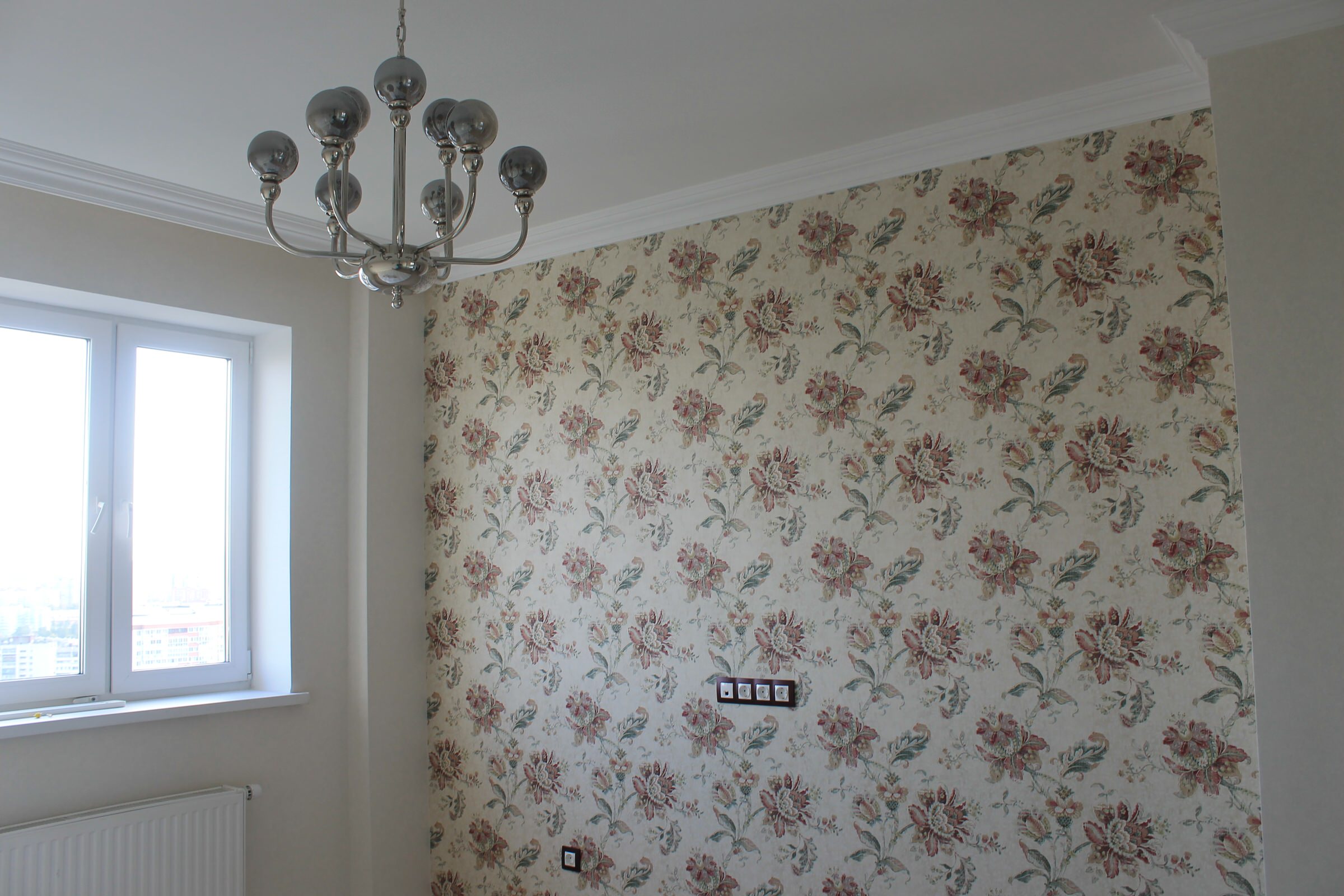 Квартира в стиле современной классики в фиолетовых тонах