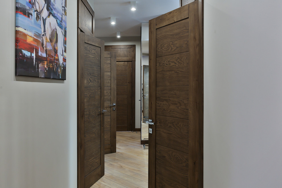 Паркет, двери, фальш-фрамуги, плинтус