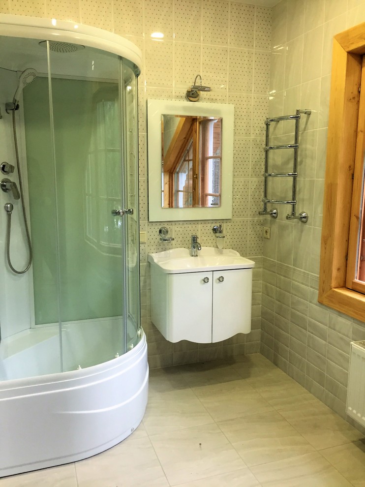 Белоснежный дом в сосновом бору