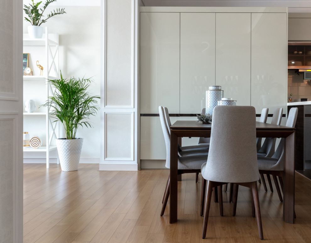 Квартира в Алматы, 4-х комнатная