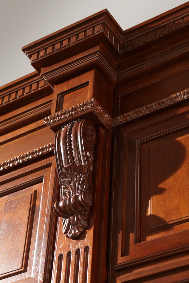 Классический кабинет в шоколадных тонах