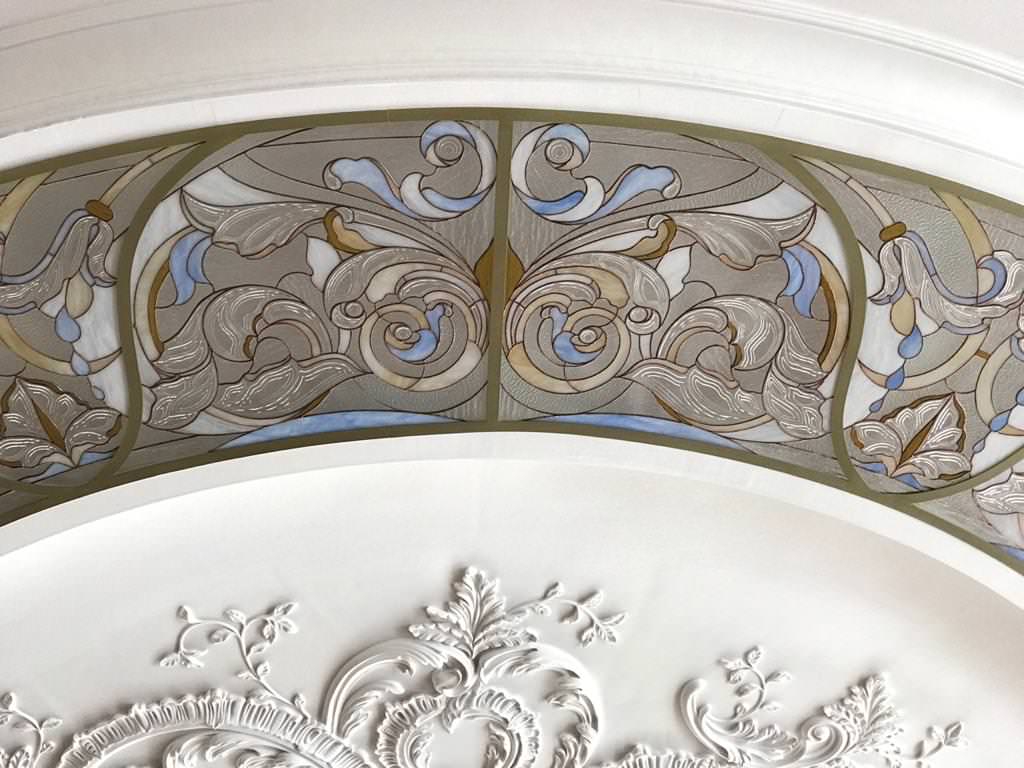 Витражный потолок в БЦ