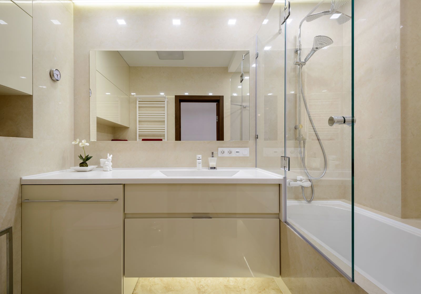 Обложка проекта: В отблесках солнца