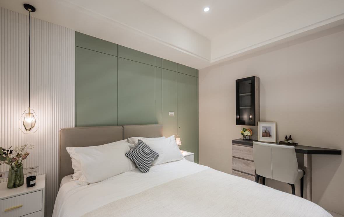 Благородные кремовые тона в современной квартире для большой семьи от L DESIGN