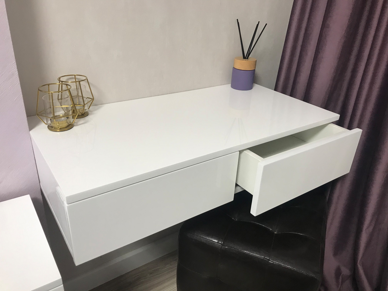 Обложка проекта: Подвесной дамский стол