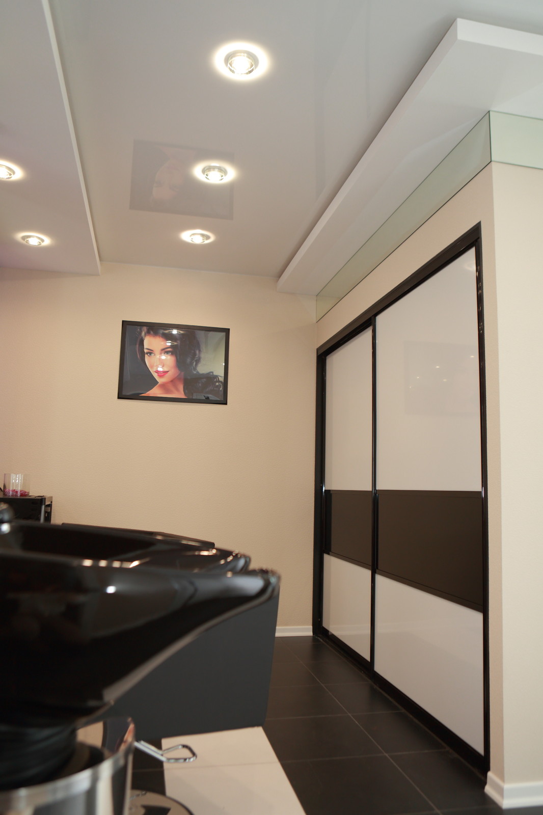 Салон красоты по ул. Перелёта (Реализация)