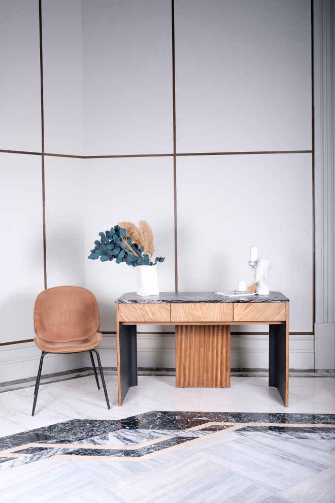 Стол для макияжа Briotti