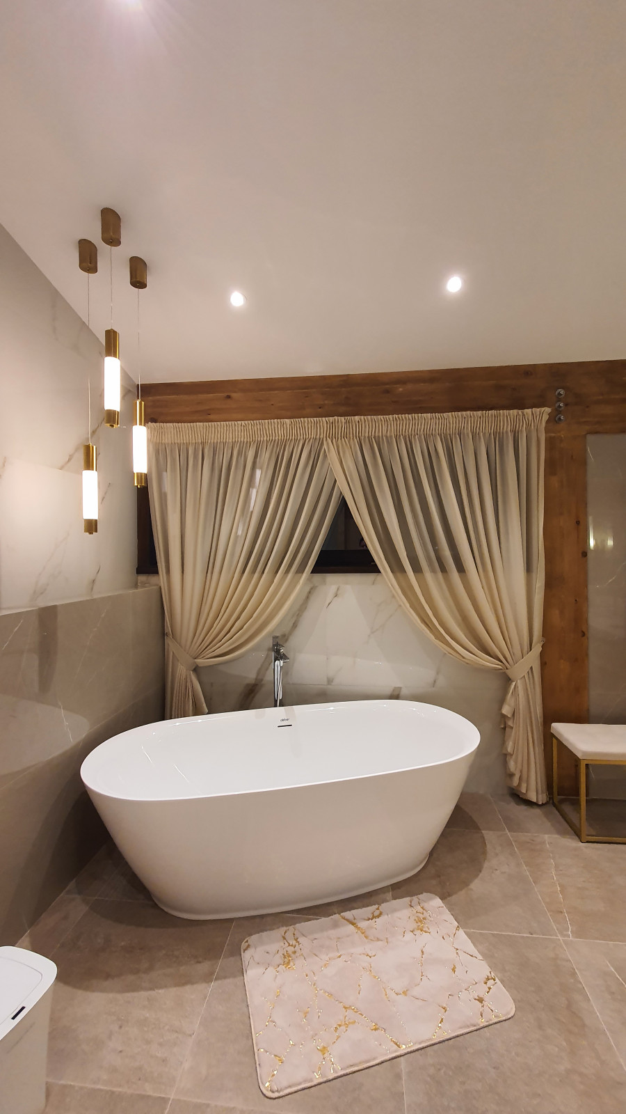 Шторы в ванной комнате