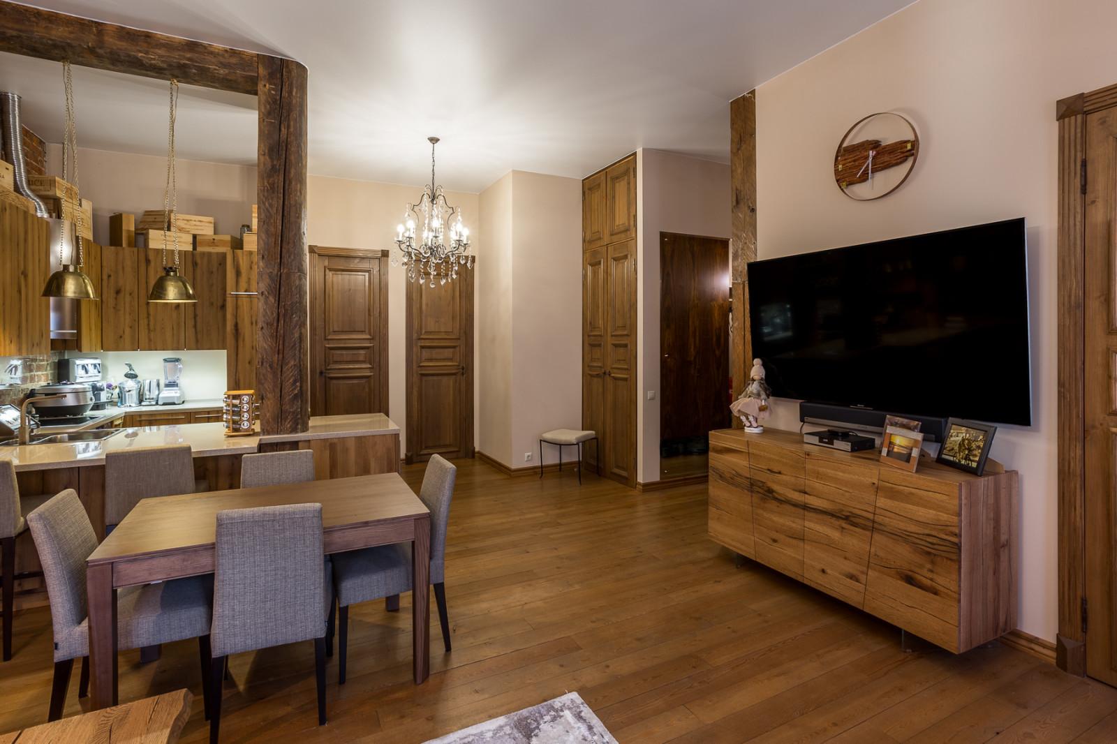 Houzz тур: Интерьер с мотивами лофта на Неглинной