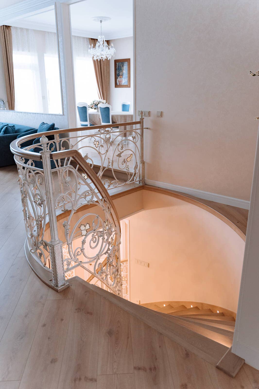 Проект 8 - Интерьер дома из дерева под ключ