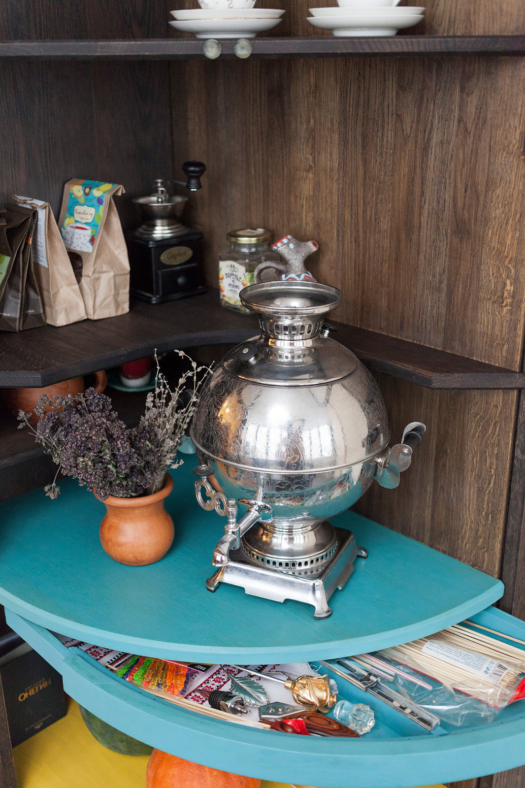 Буфет "Тет-а-тет". Выдвижной ящичек