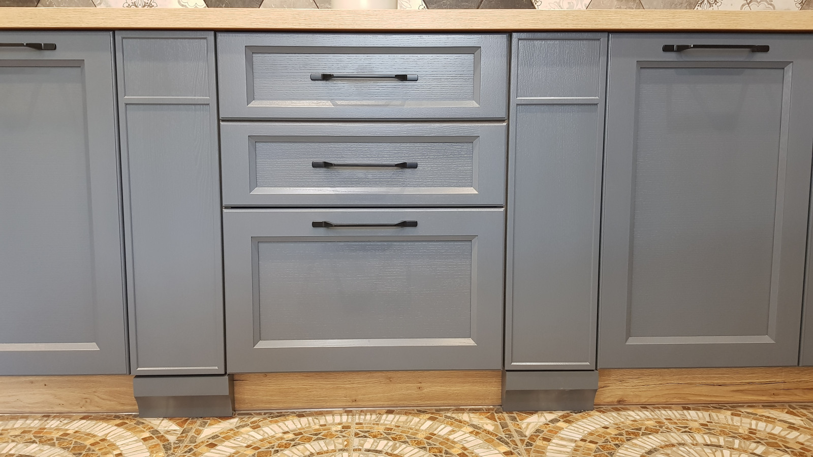 Кухни массив