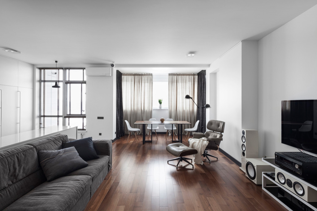 Обложка проекта: white