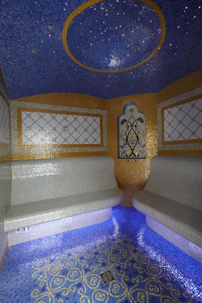 Художественная сборка панно из мозаики