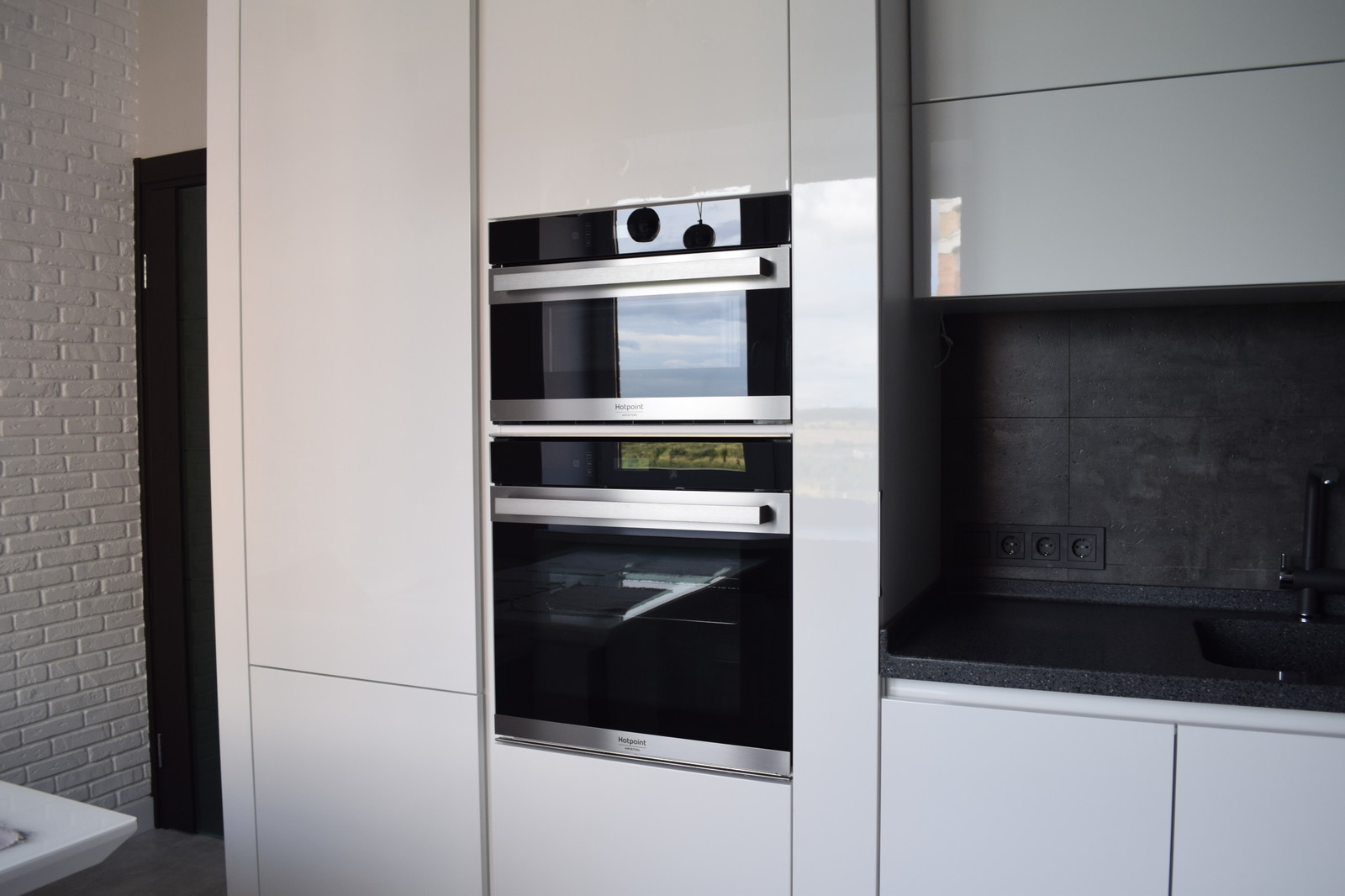 Черно-белый минимализм