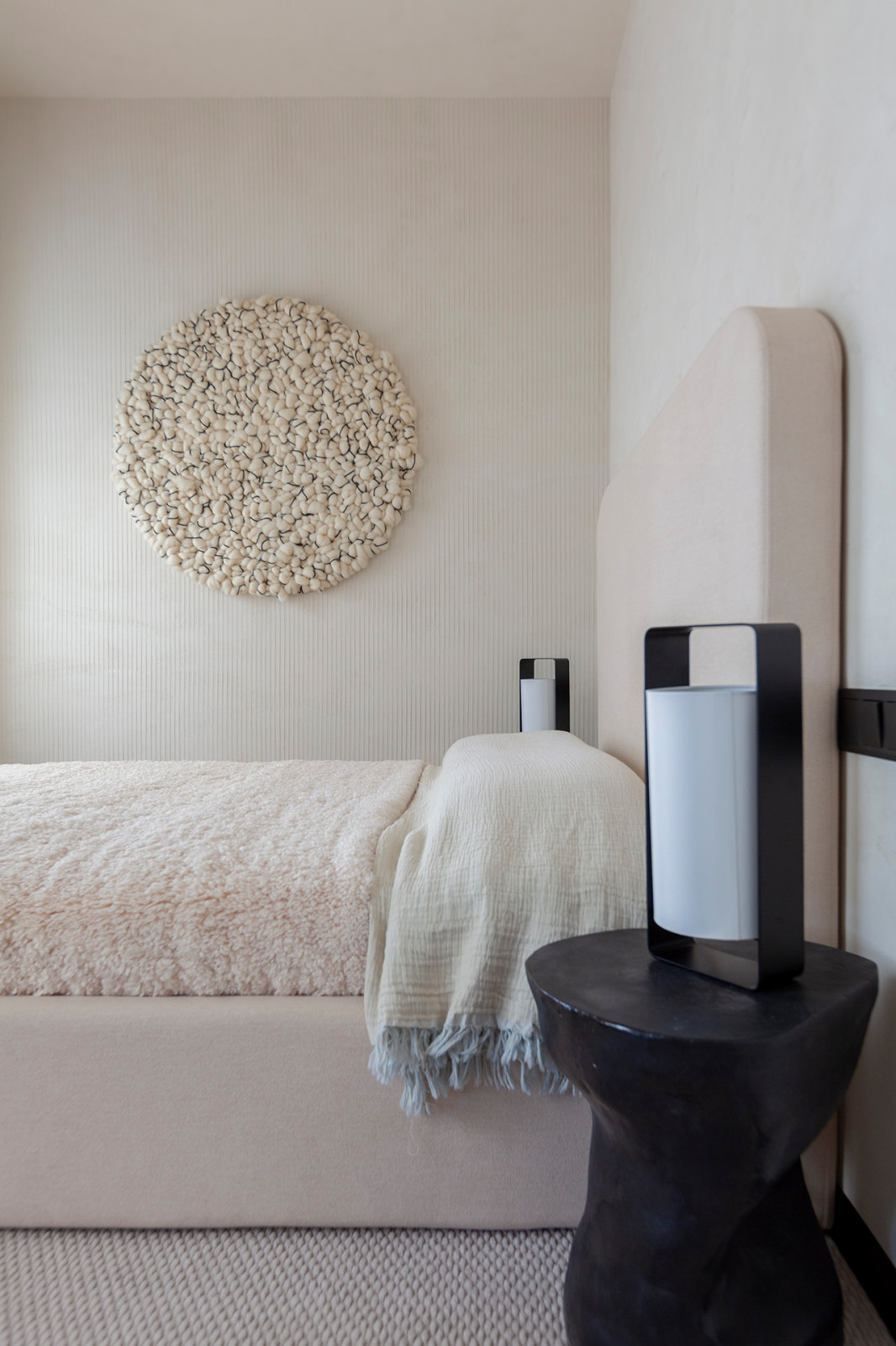 Добрая квартира - интерьер 49м² в доме XIX века