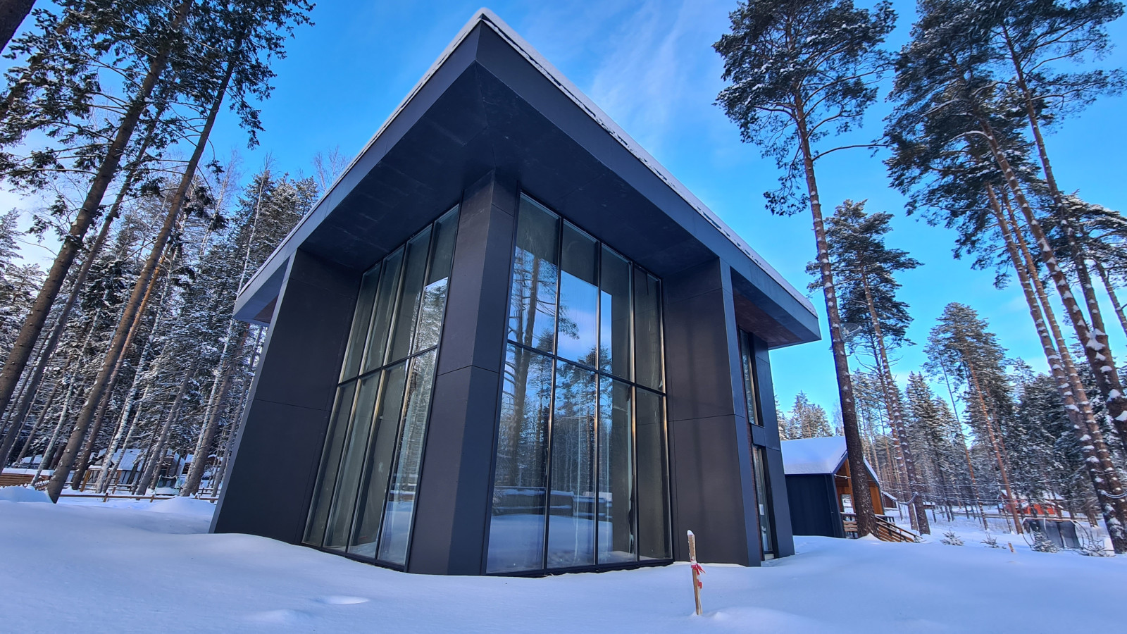 Обложка проекта: Modern Hi-tech 217+83+49