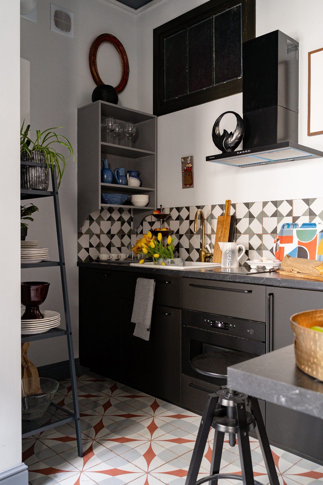 Houzz тур: Арт-квартира в Петербурге для временных визитов