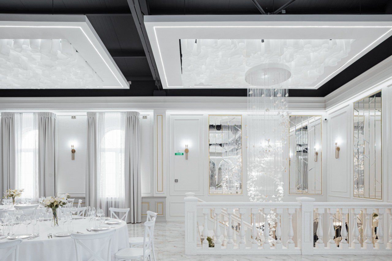 Изящный декоративный потолок в сердце Якутска