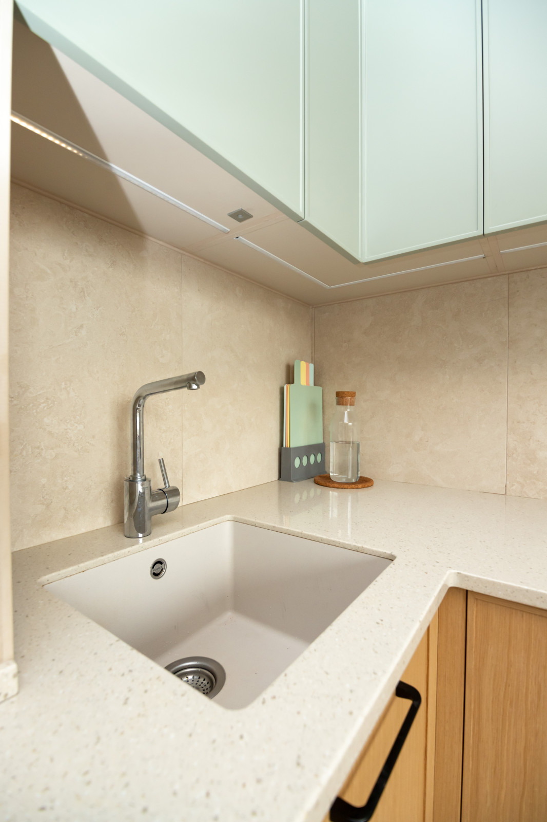 Неоклассическая кухня в трендовых цветах этого года