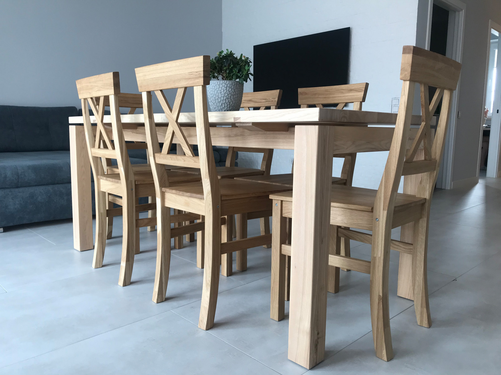 Обложка проекта: Обеденный стол из массива ясеня. Floating table.