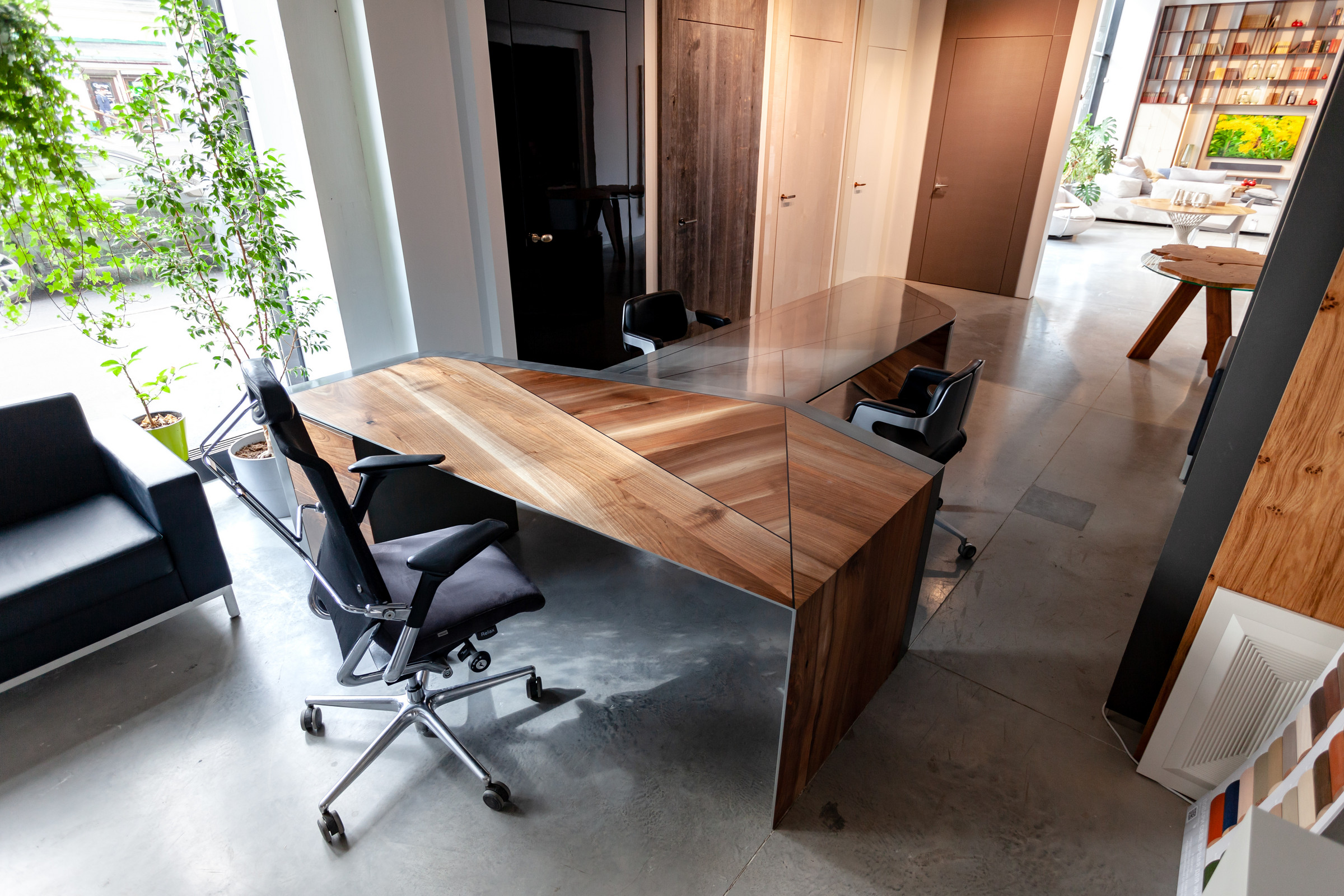 Столы дизайнерский