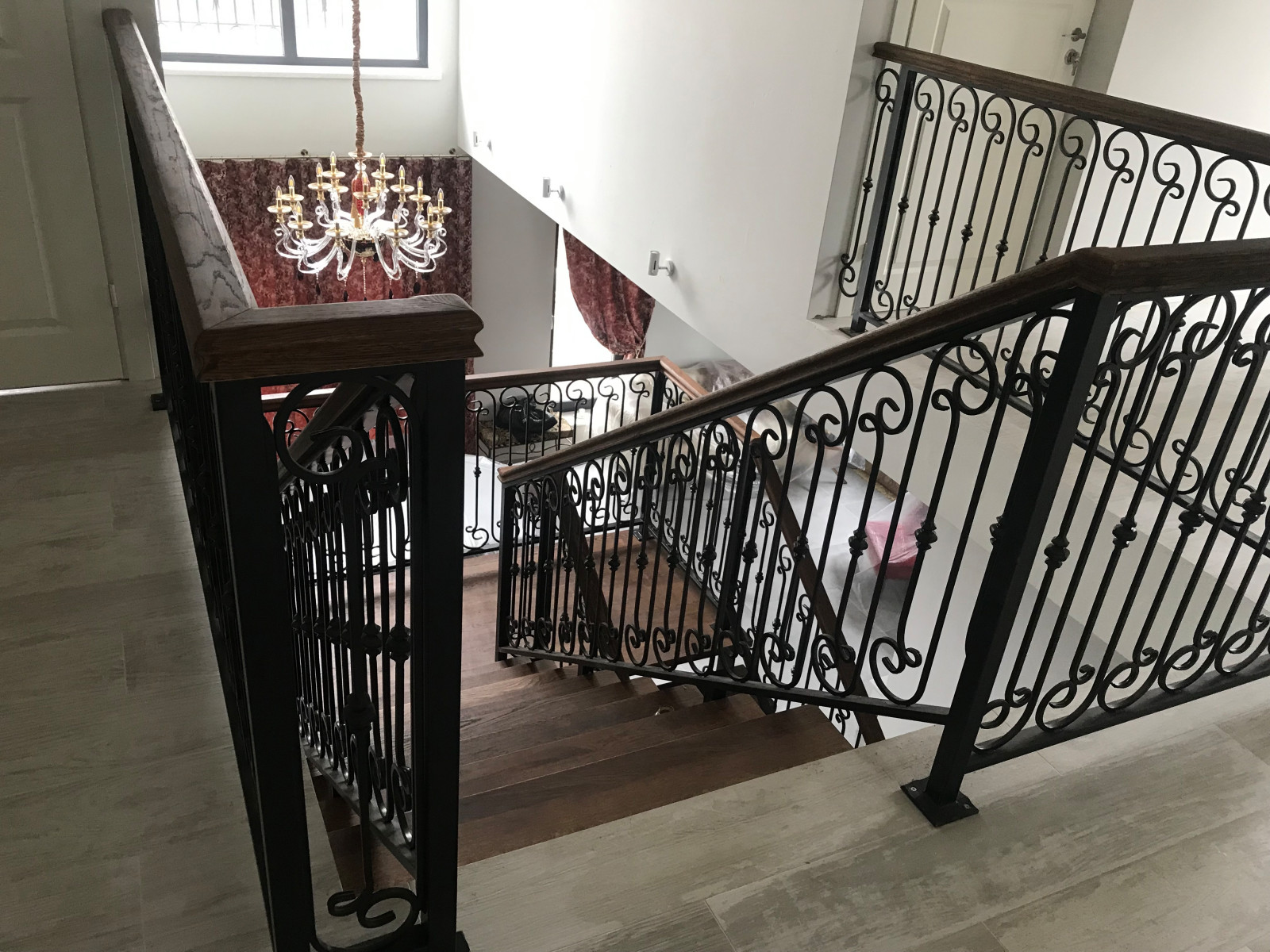 КРАСНОПОЛЬЕ