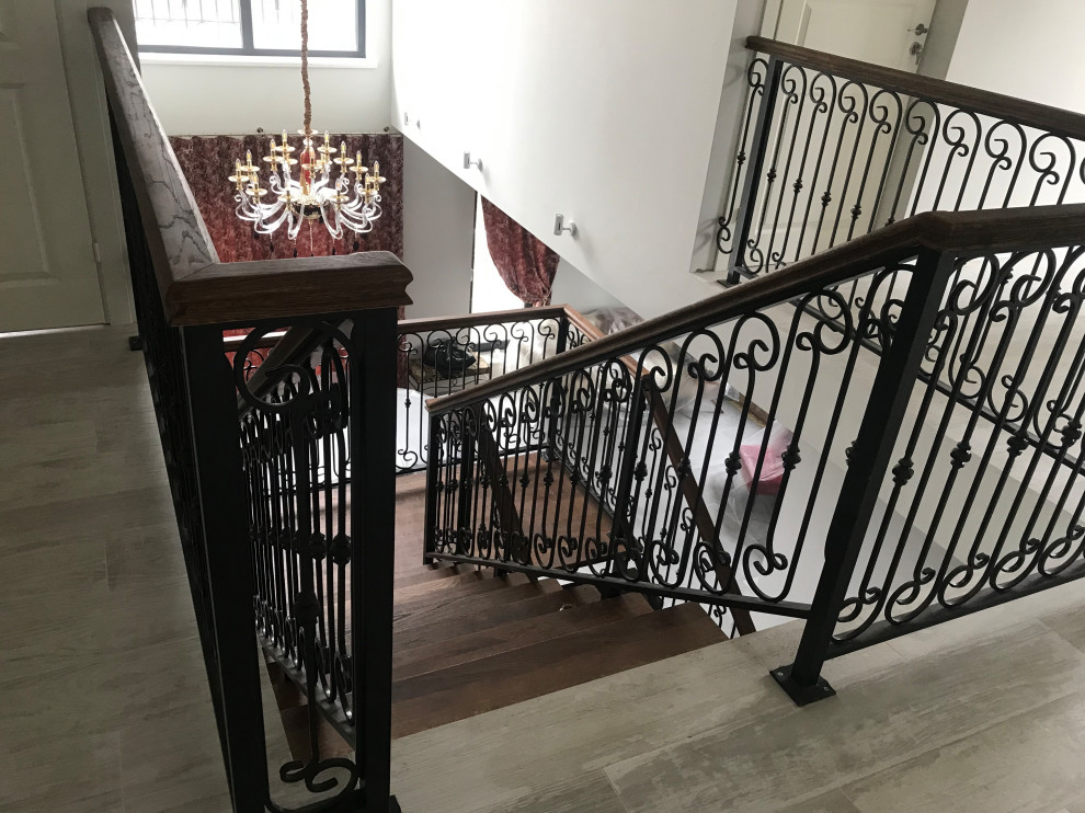 КРАСНОПОЛЬЕ