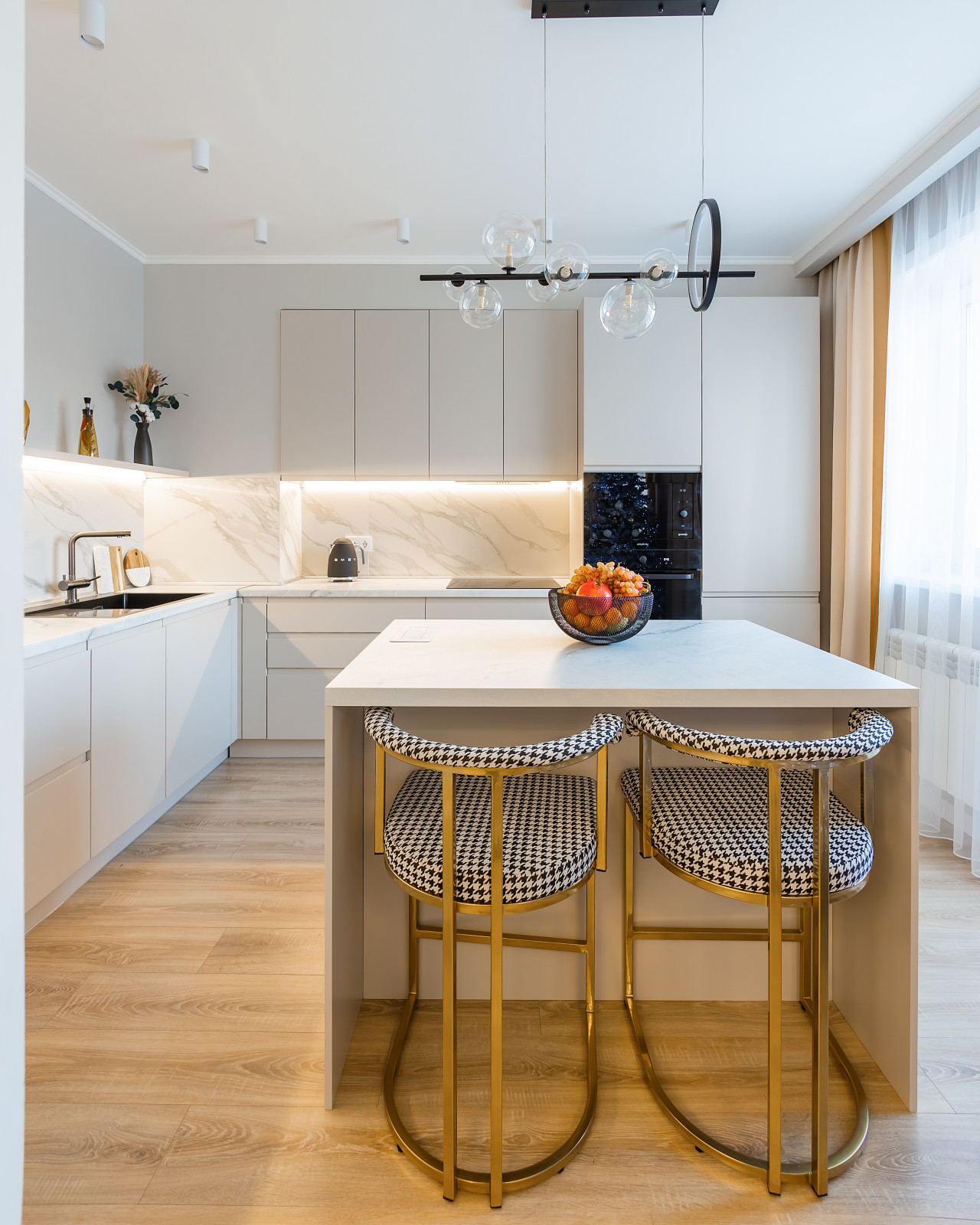 Обложка проекта: Реализация проекта квартиры площадью 80 м2