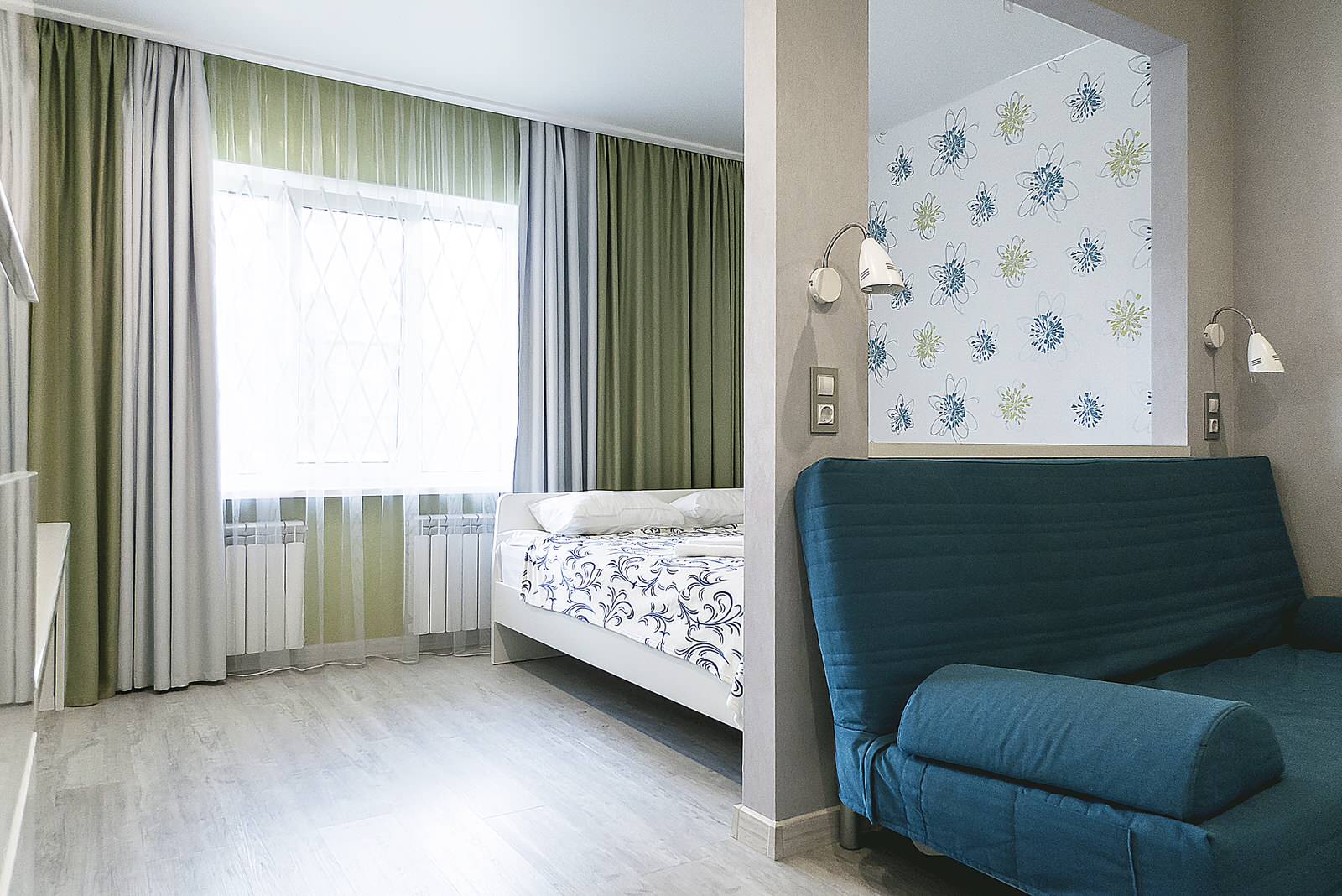 Зонирование на спальную зону и просмотр ТВ