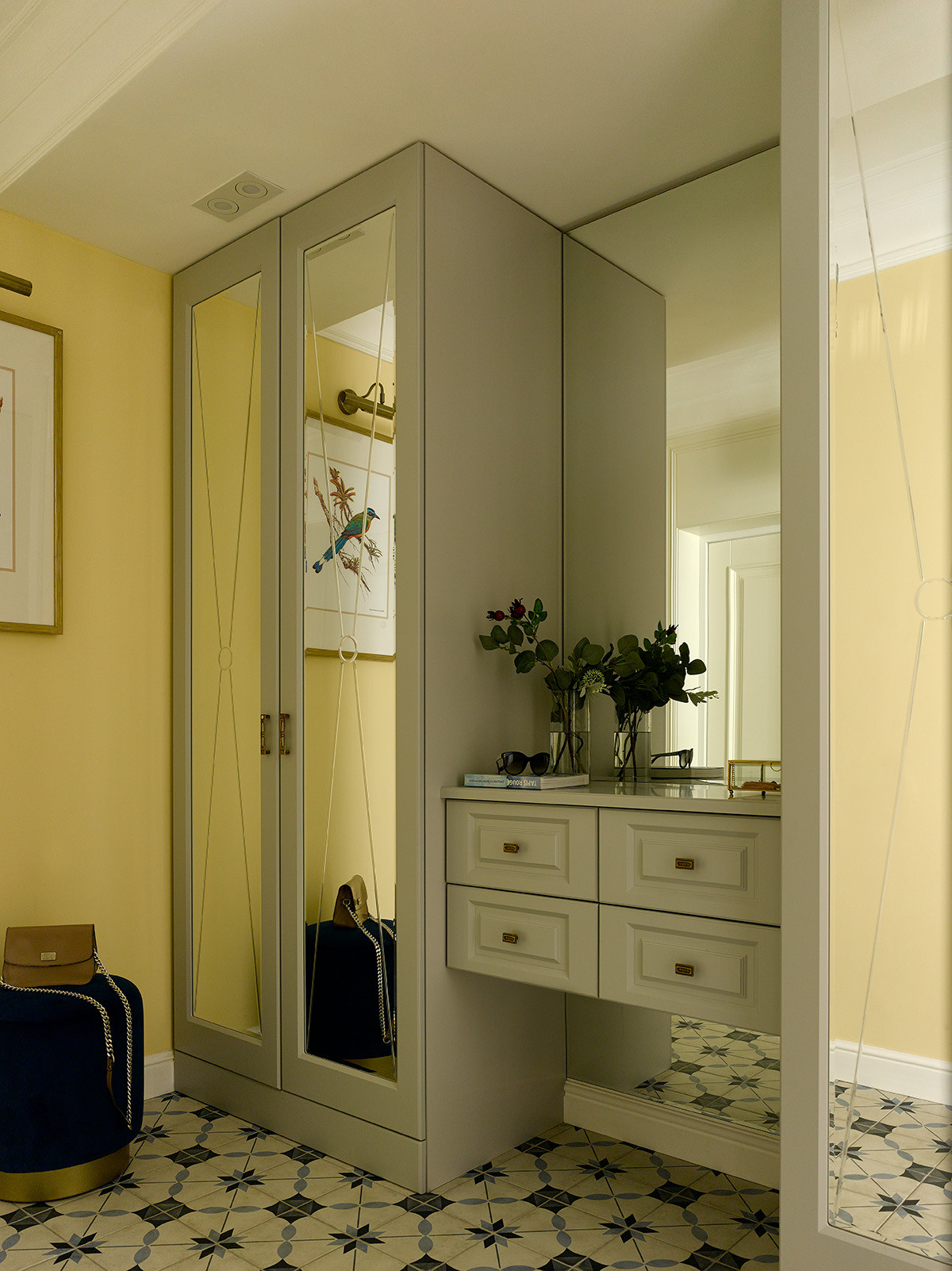 Houzz тур: 44 кв.м — квартира с многоуважаемым шкафом