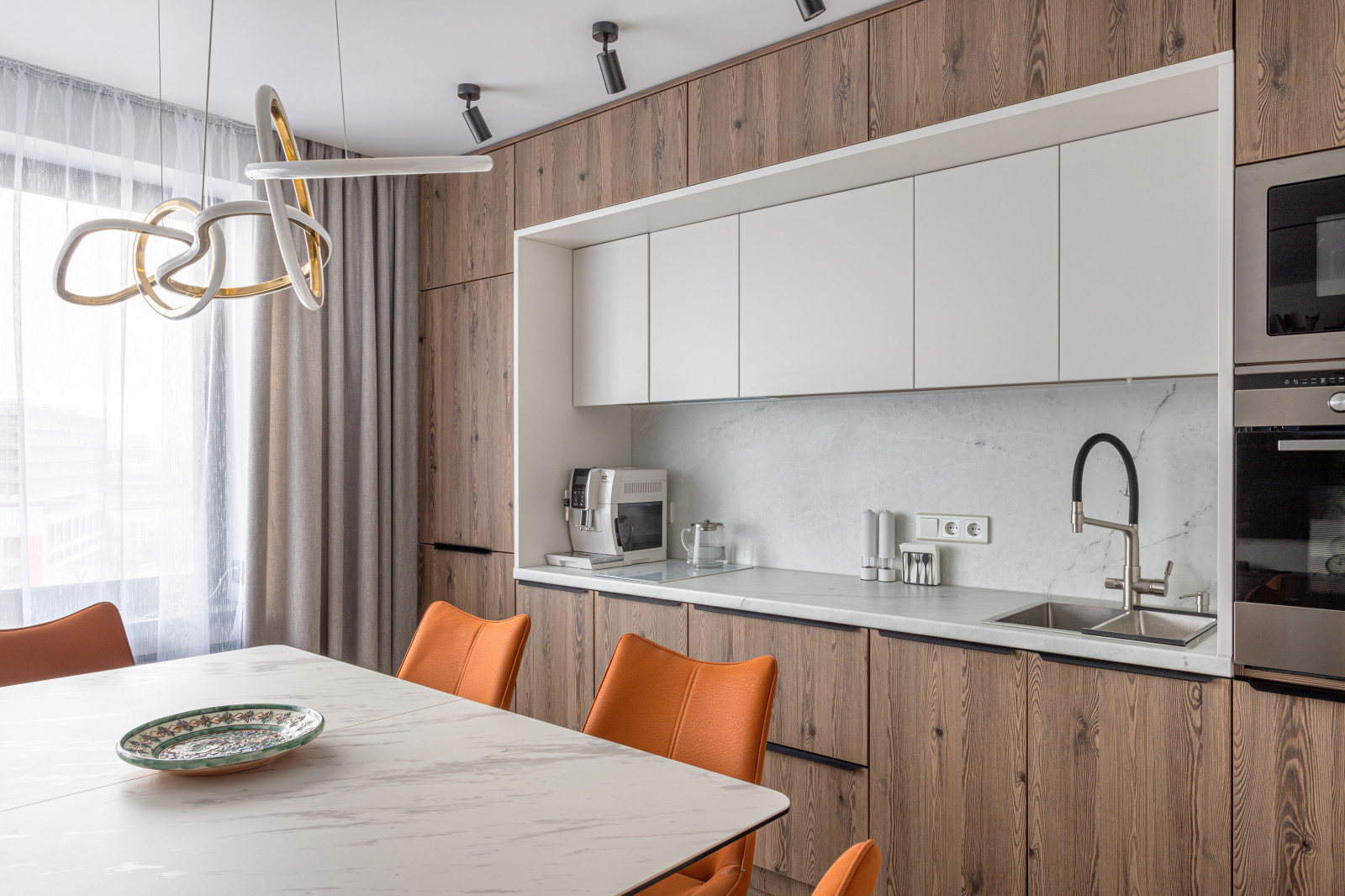 Трехкомнатная квартира на Бауманской