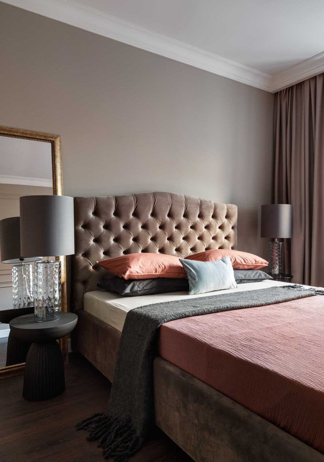 Квартира в старом жилом фонде в центре Москвы.