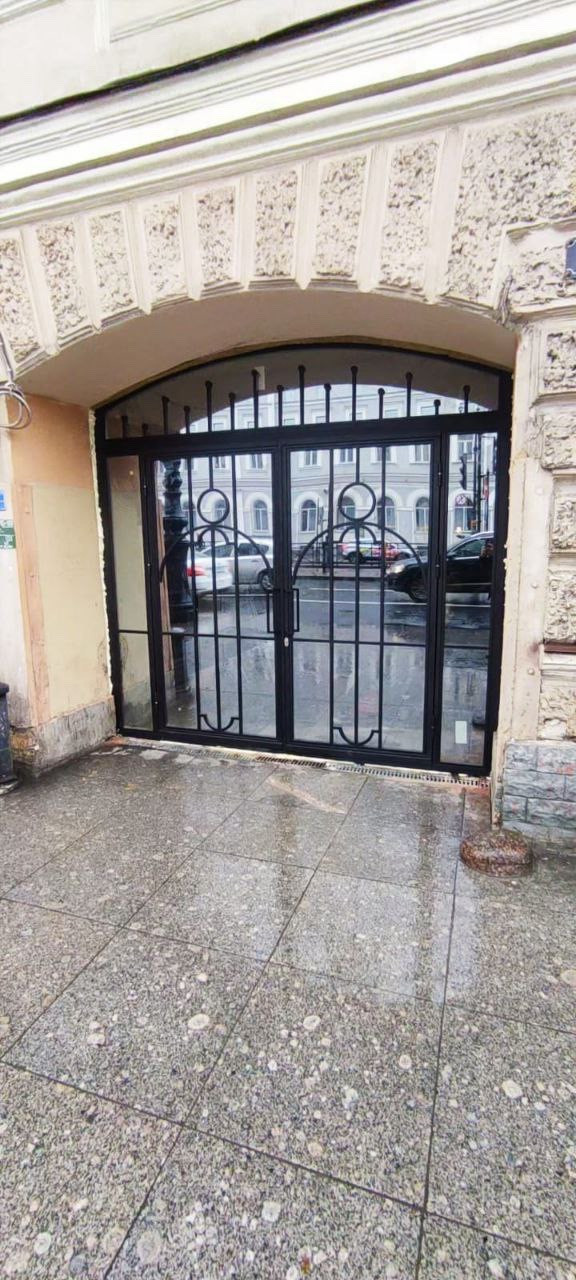 Обложка проекта: Двери для ресторана в стиле Loft