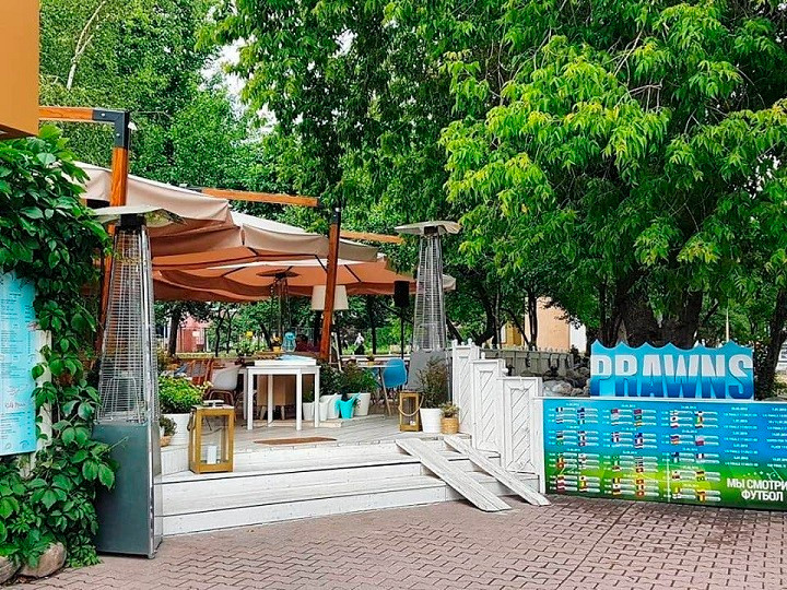 Летняя площадка ресторан PRAWNS