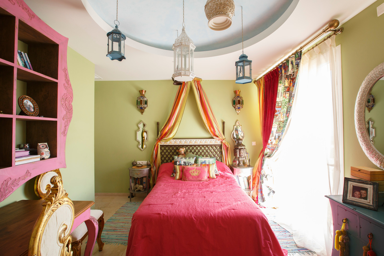 Спальная комната девочки