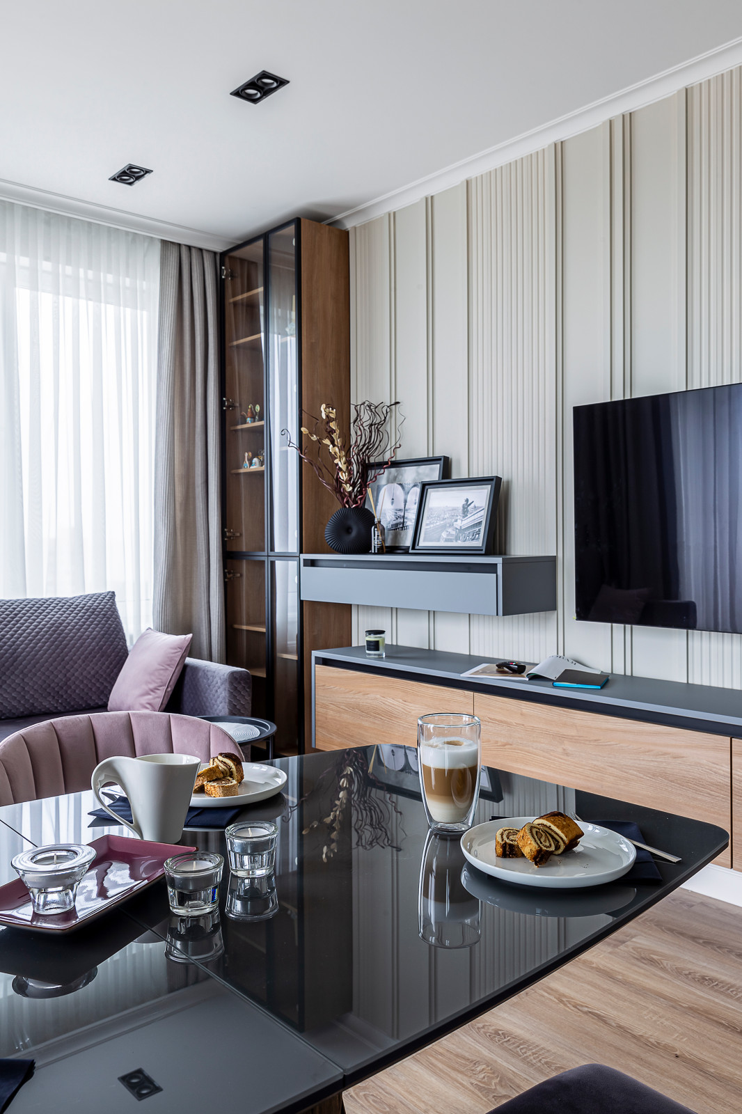 В сиреневых тонах (3-х комнатная квартира 66,7 м²)