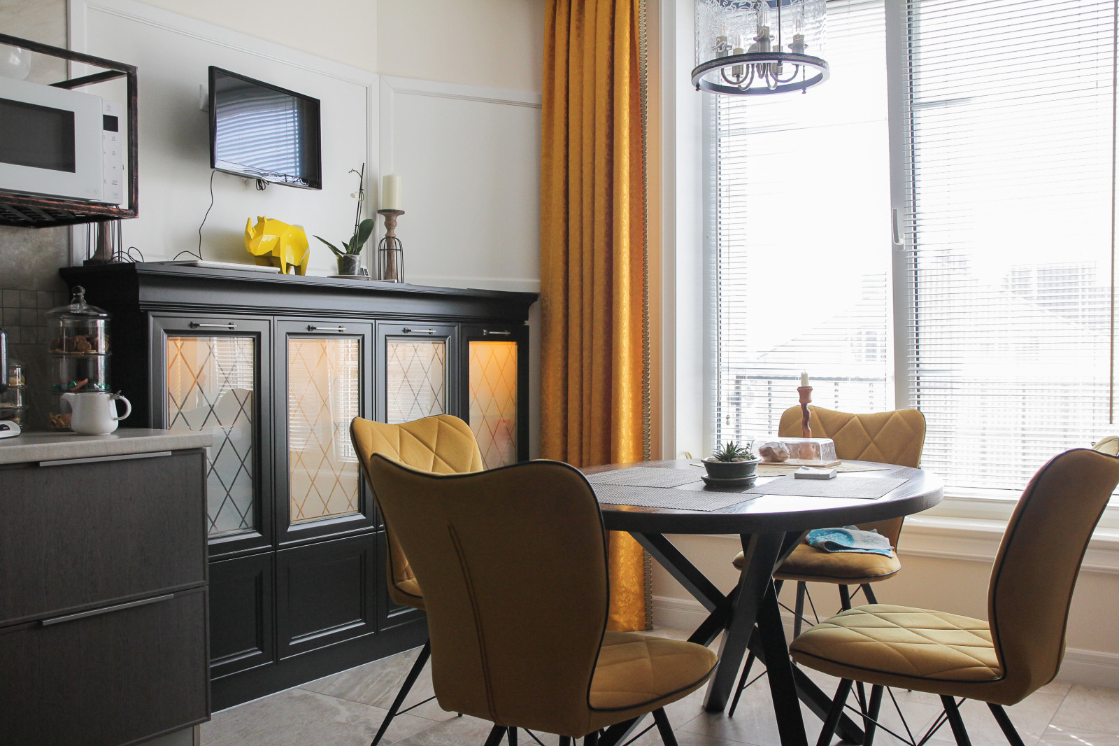 С акцентом на цвет