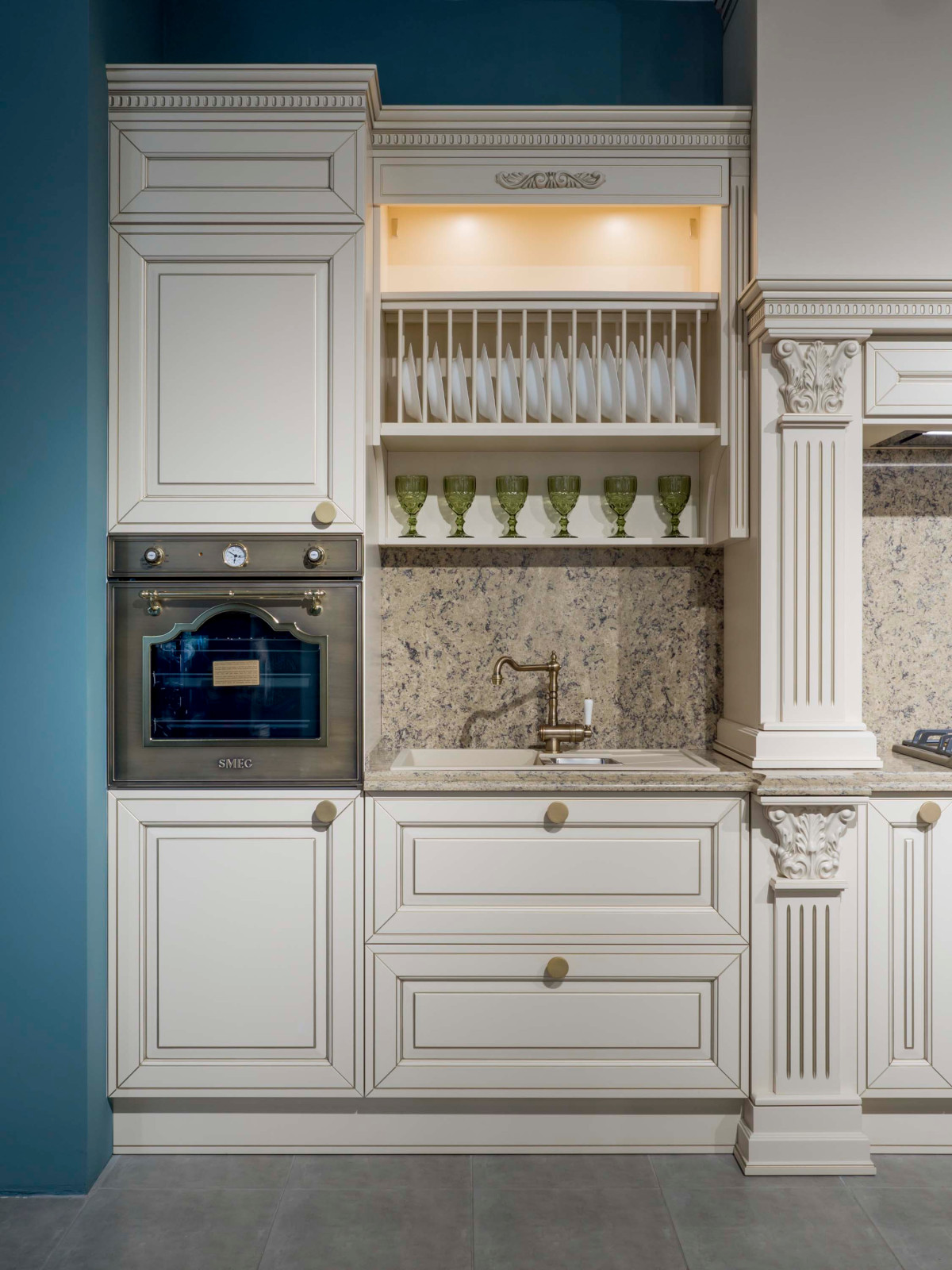 Giulia Novars, Нижний Новгород, ул. Горького 260