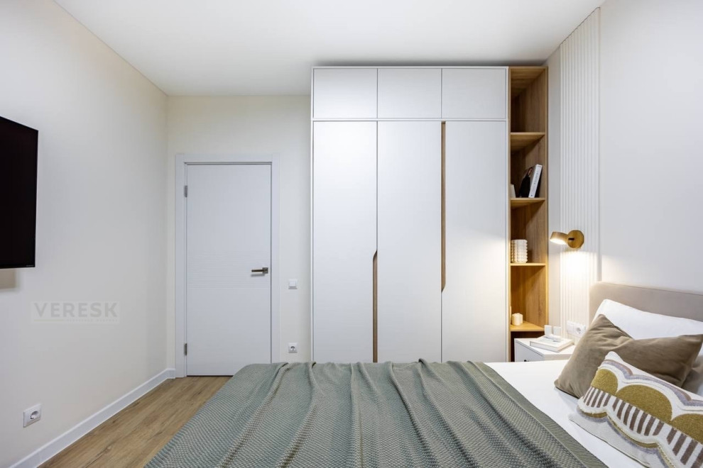 Распашные шкафы