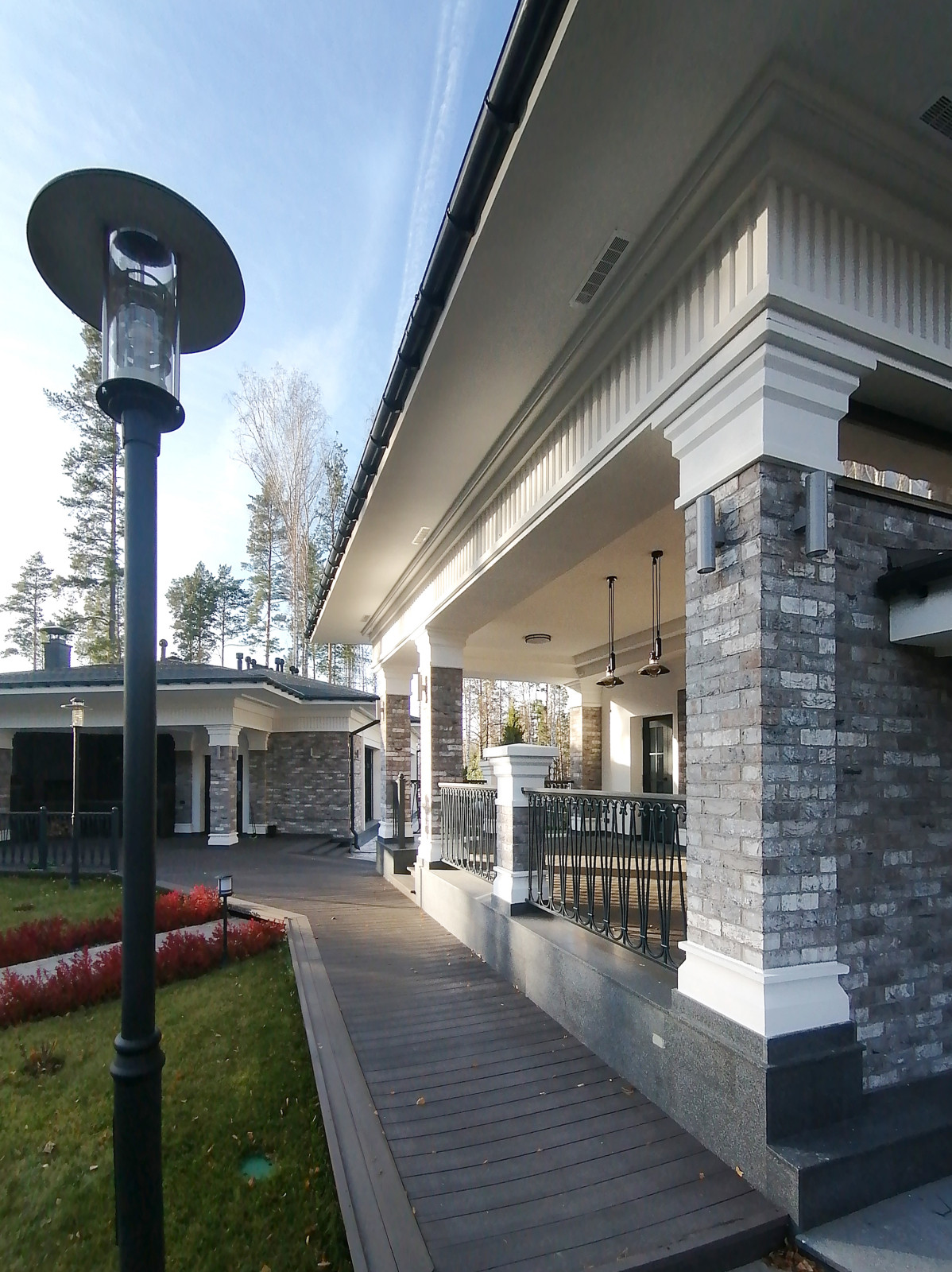 Частный жилой дом