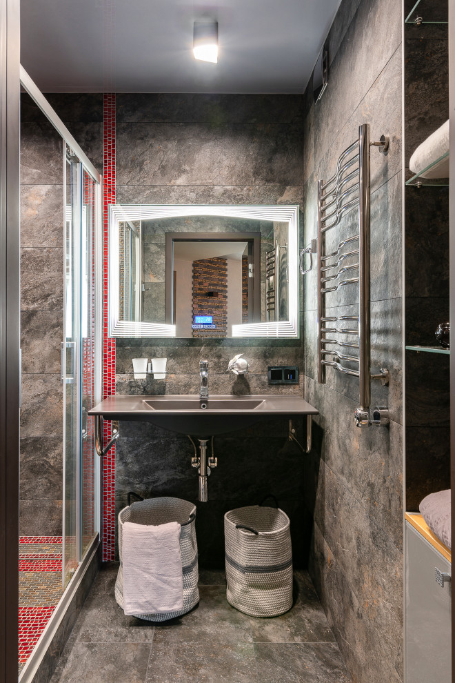 Разные полюса.