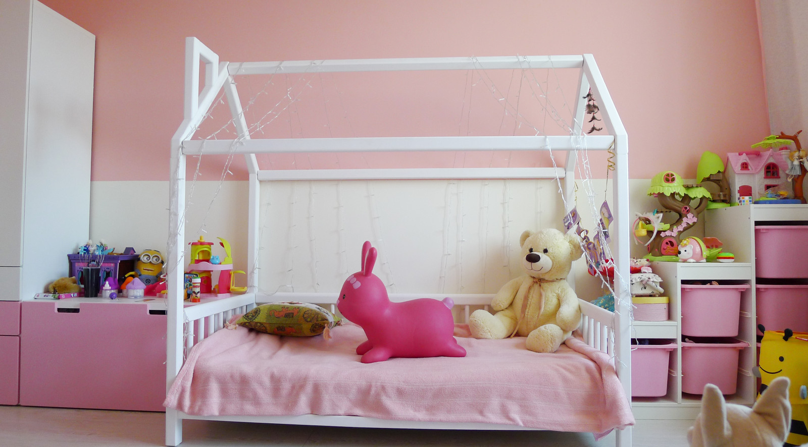 2-х комнатная квартира с синим и розовым